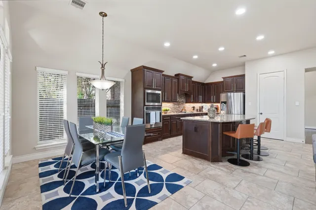 $530,000 | 127 Deerchase Drive, Conroe, TX 77384