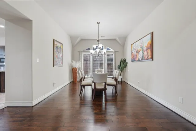 $530,000 | 127 Deerchase Drive, Conroe, TX 77384