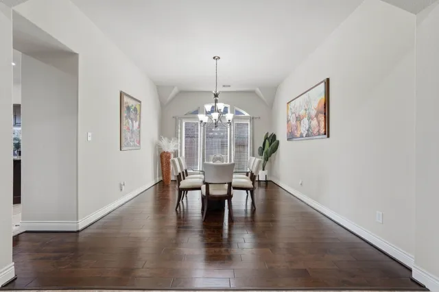 $530,000 | 127 Deerchase Drive, Conroe, TX 77384