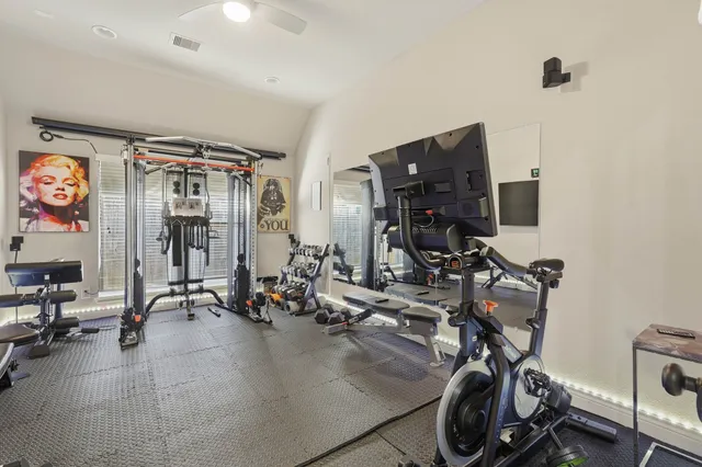 $530,000 | 127 Deerchase Drive, Conroe, TX 77384