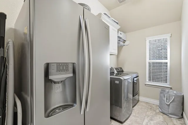 $530,000 | 127 Deerchase Drive, Conroe, TX 77384