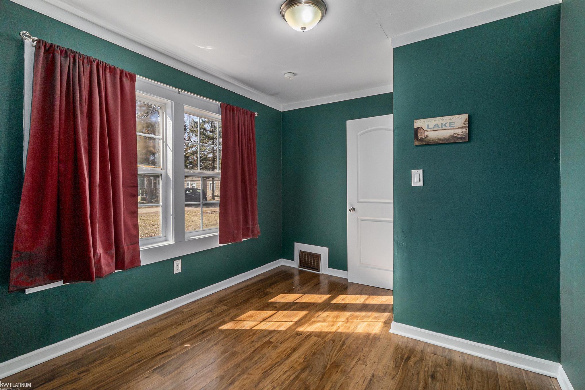 74 Longfellow Road Whitmore Lake, MI 48189 - Photo 10 of 16 50169034-1800c4fd-28f7-40e1-9d6e-c1a6d850c390.JPG