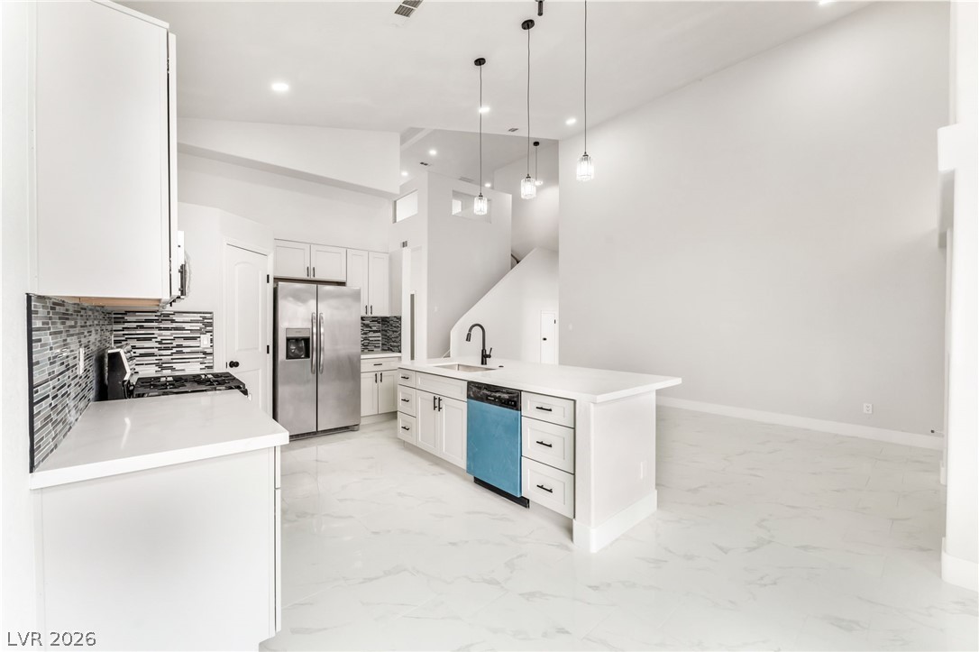 529 Rancho Del Mar Way North Las Vegas, NV 89031 - Photo 3 of 44