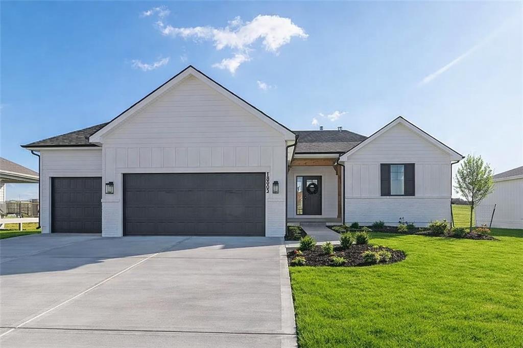 19317 South Skyview Lane Spring Hill, KS 66083 - Photo 1 of 40