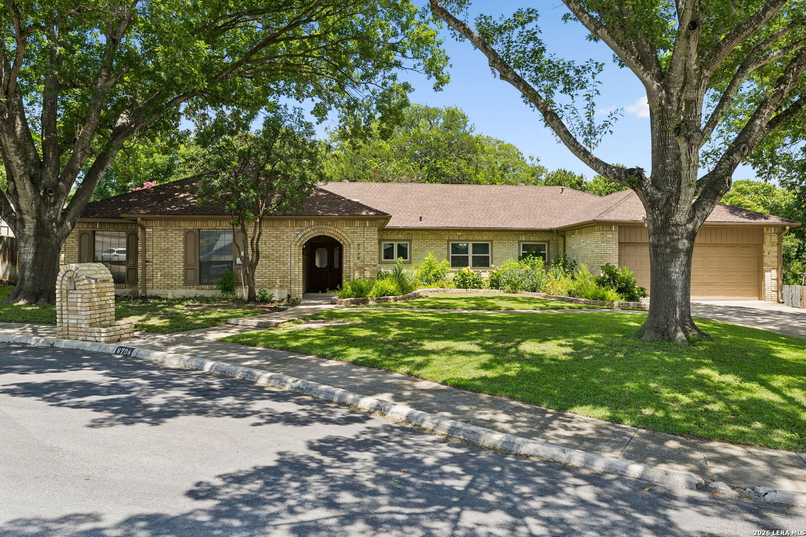 8706 Golden View Windcrest, TX 78239 - Photo 2 of 43
