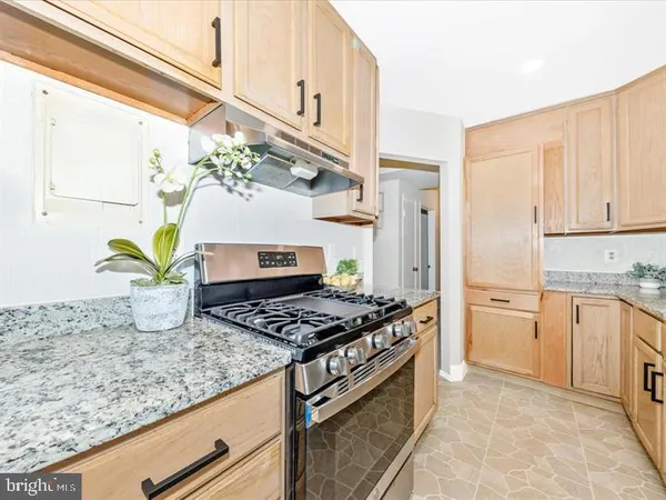 $2,400 | 4411 Romlon Street, Unit 301, Beltsville, MD 20705