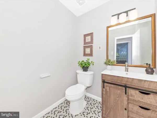 $2,400 | 4411 Romlon Street, Unit 301, Beltsville, MD 20705