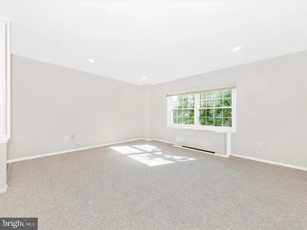 $2,400 | 4411 Romlon Street, Unit 301, Beltsville, MD 20705