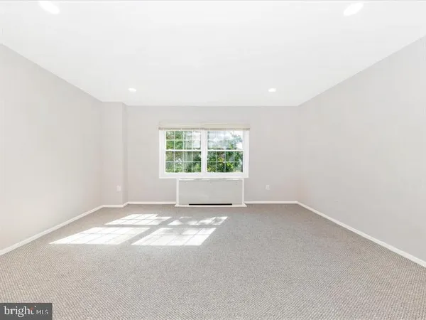 $2,400 | 4411 Romlon Street, Unit 301, Beltsville, MD 20705