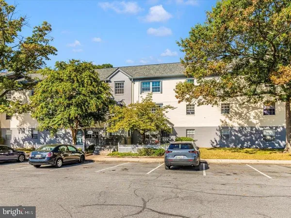 $2,400 | 4411 Romlon Street, Unit 301, Beltsville, MD 20705