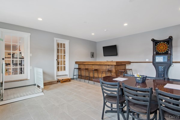 5000 West Genesee Street Camillus, NY 13031 - Photo 20 of 47 Bar/Lounge