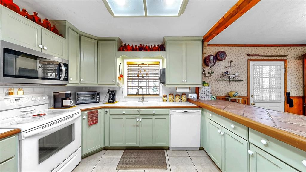 1753 Ranchette Road Wesley Chapel, FL 33543 - Photo 21 of 60 Gallery Image 21