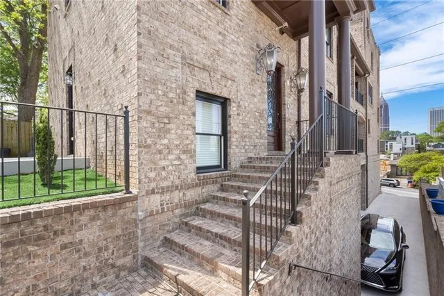 a view of an entrance to house