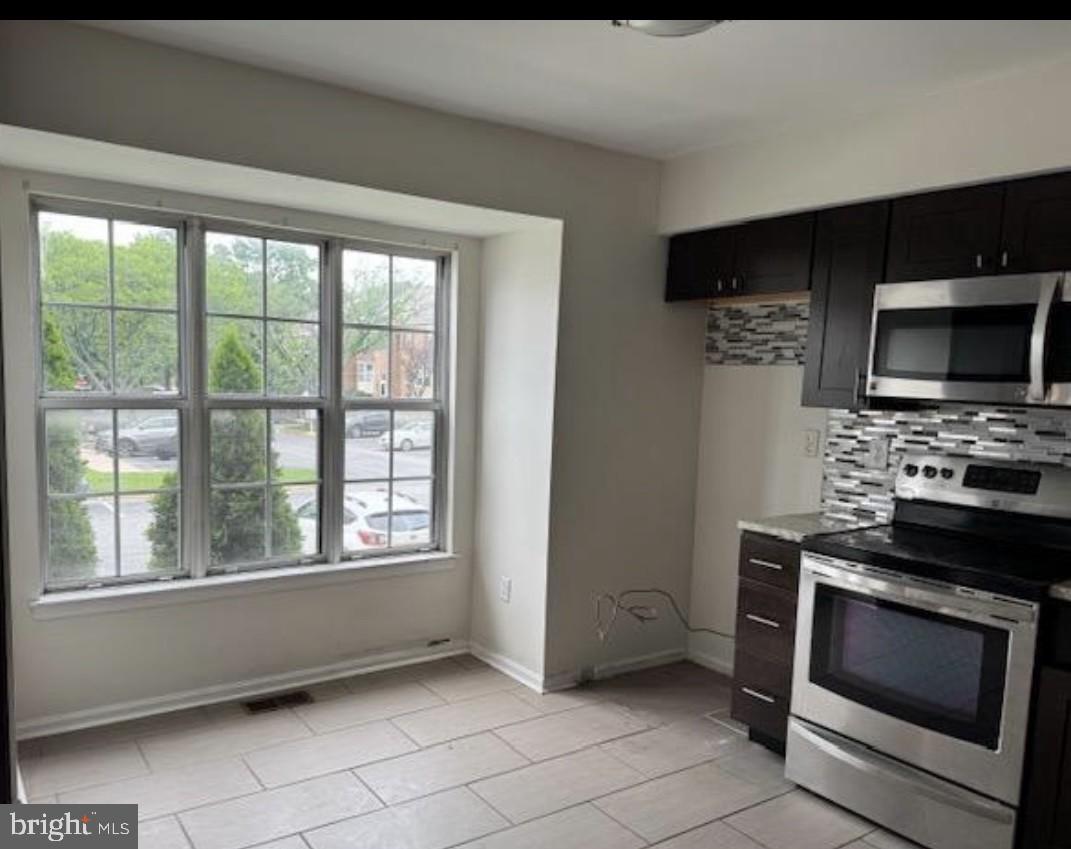 7849 Hidden Creek Way, Unit 24 Baltimore, MD 21226 - Photo 5 of 31