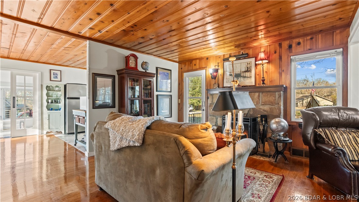 90 Arrowhead Beach Road Lake Ozark, MO 65049 - Photo 17 of 46