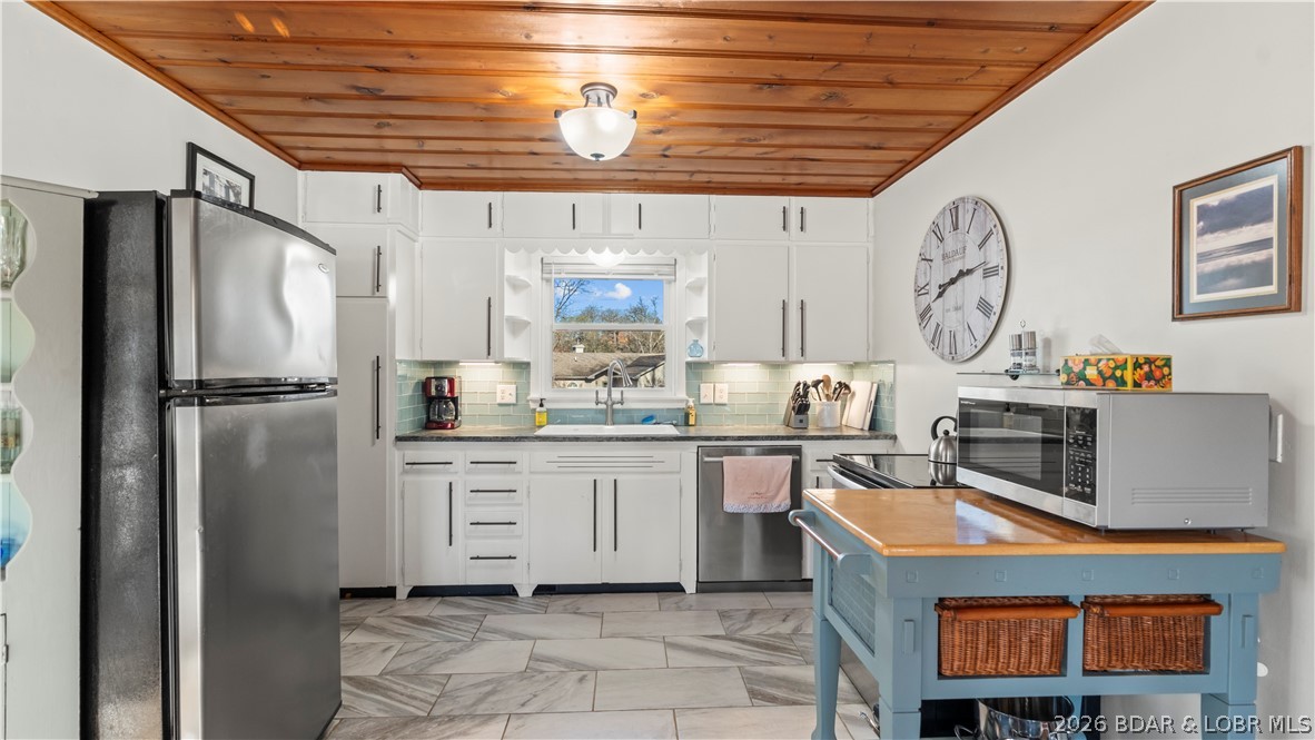 90 Arrowhead Beach Road Lake Ozark, MO 65049 - Photo 25 of 46