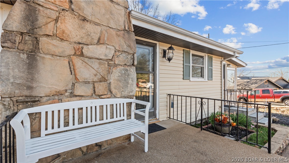 90 Arrowhead Beach Road Lake Ozark, MO 65049 - Photo 5 of 46