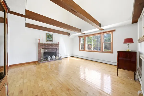 $900,000 | 15 Sparhawk Drive, Burlington, MA 01803