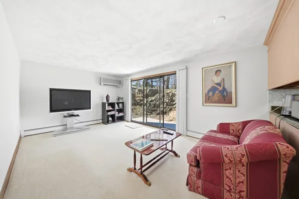 $900,000 | 15 Sparhawk Drive, Burlington, MA 01803