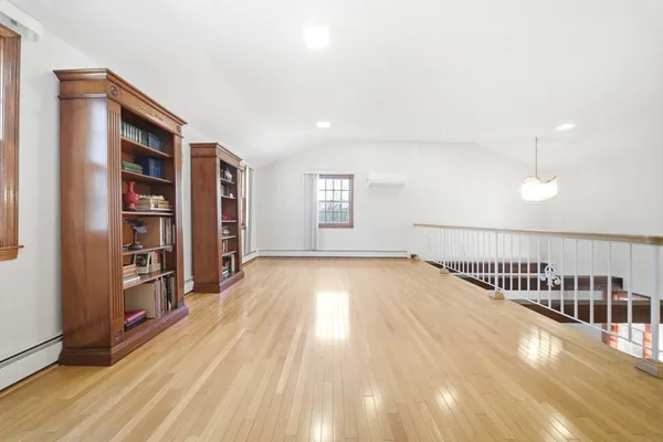 $900,000 | 15 Sparhawk Drive, Burlington, MA 01803