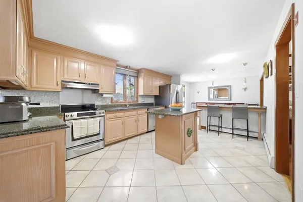 $900,000 | 15 Sparhawk Drive, Burlington, MA 01803