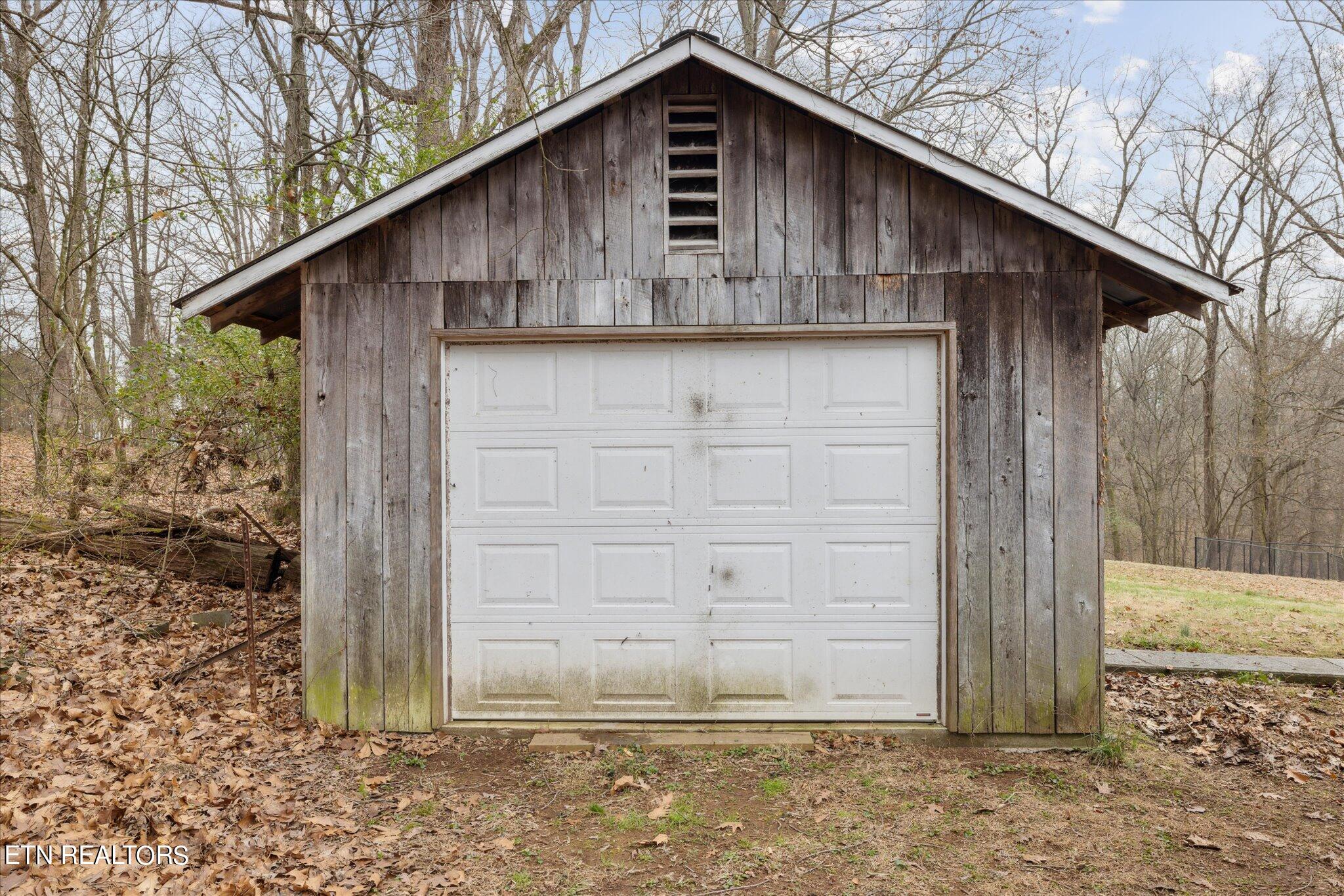220 Cox Road Loudon, TN 37774 - Photo 25 of 25 05-IMG_0021
