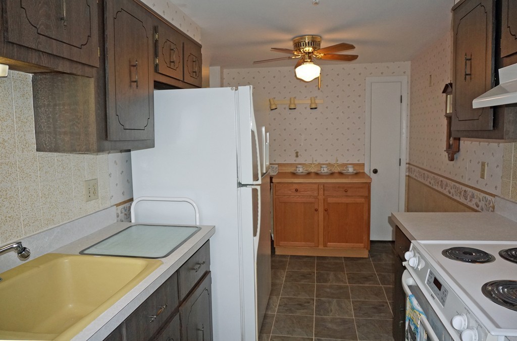 112 Old Wharf Road, Unit E2 Dennis, MA 02639 - Photo 18 of 30 Gallery Image 18