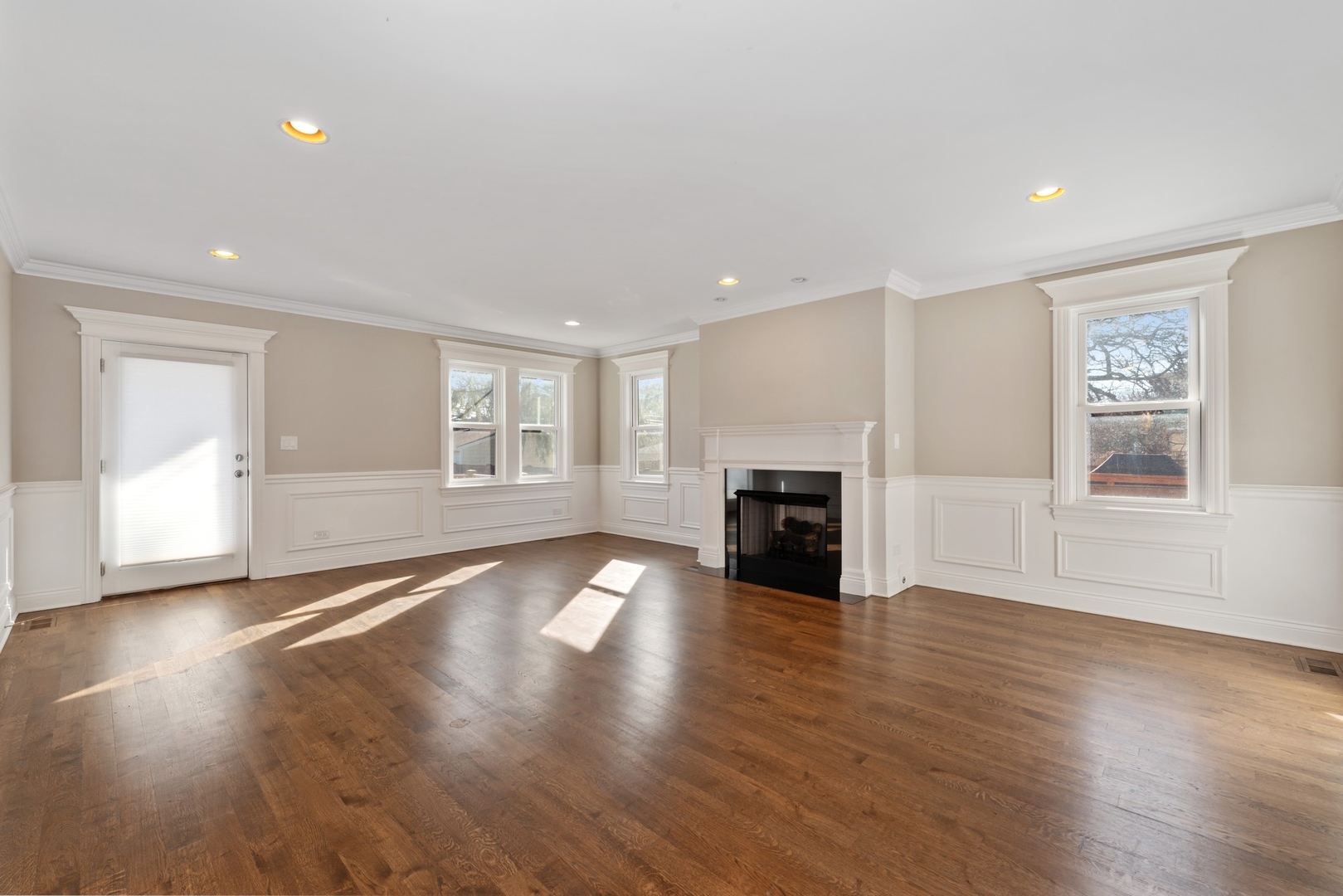 Undisclosed Address Oak Park, IL 60302 - Photo 11 of 28