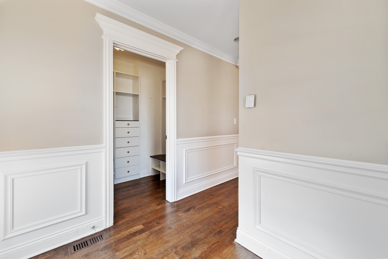 Undisclosed Address Oak Park, IL 60302 - Photo 15 of 28