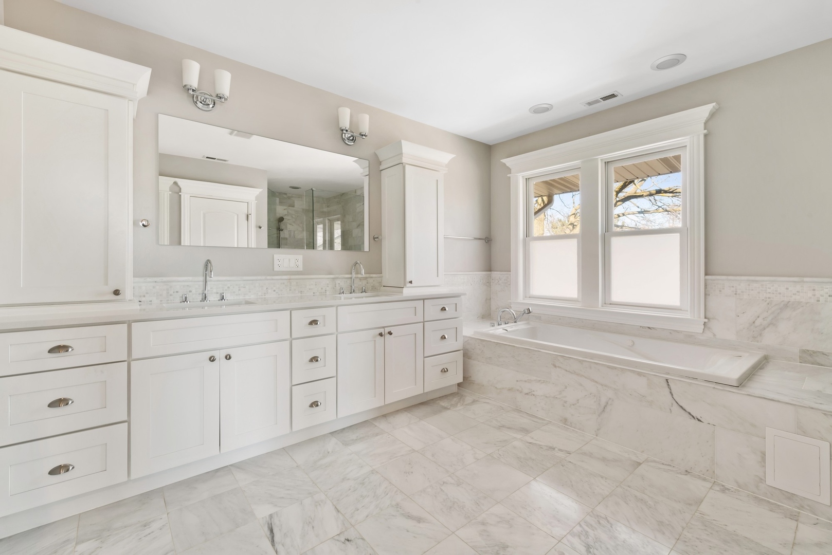 Undisclosed Address Oak Park, IL 60302 - Photo 17 of 28