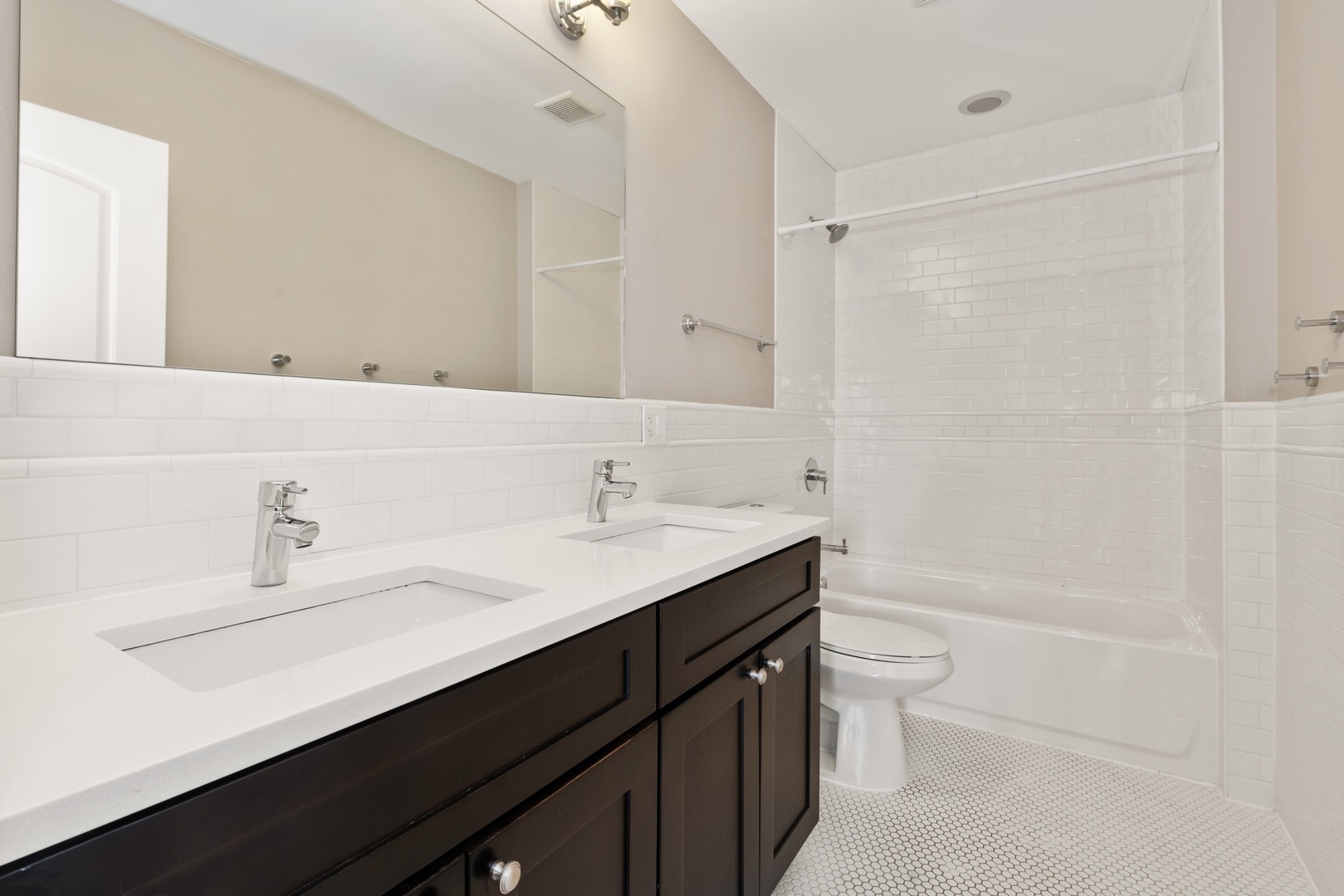 Undisclosed Address Oak Park, IL 60302 - Photo 25 of 28