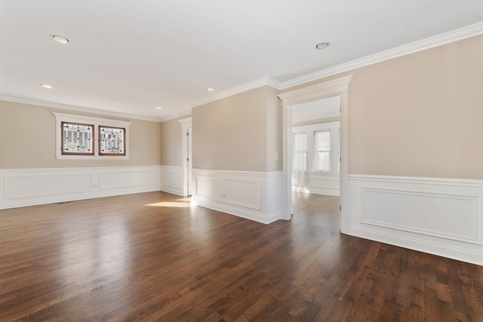 Undisclosed Address Oak Park, IL 60302 - Photo 4 of 28