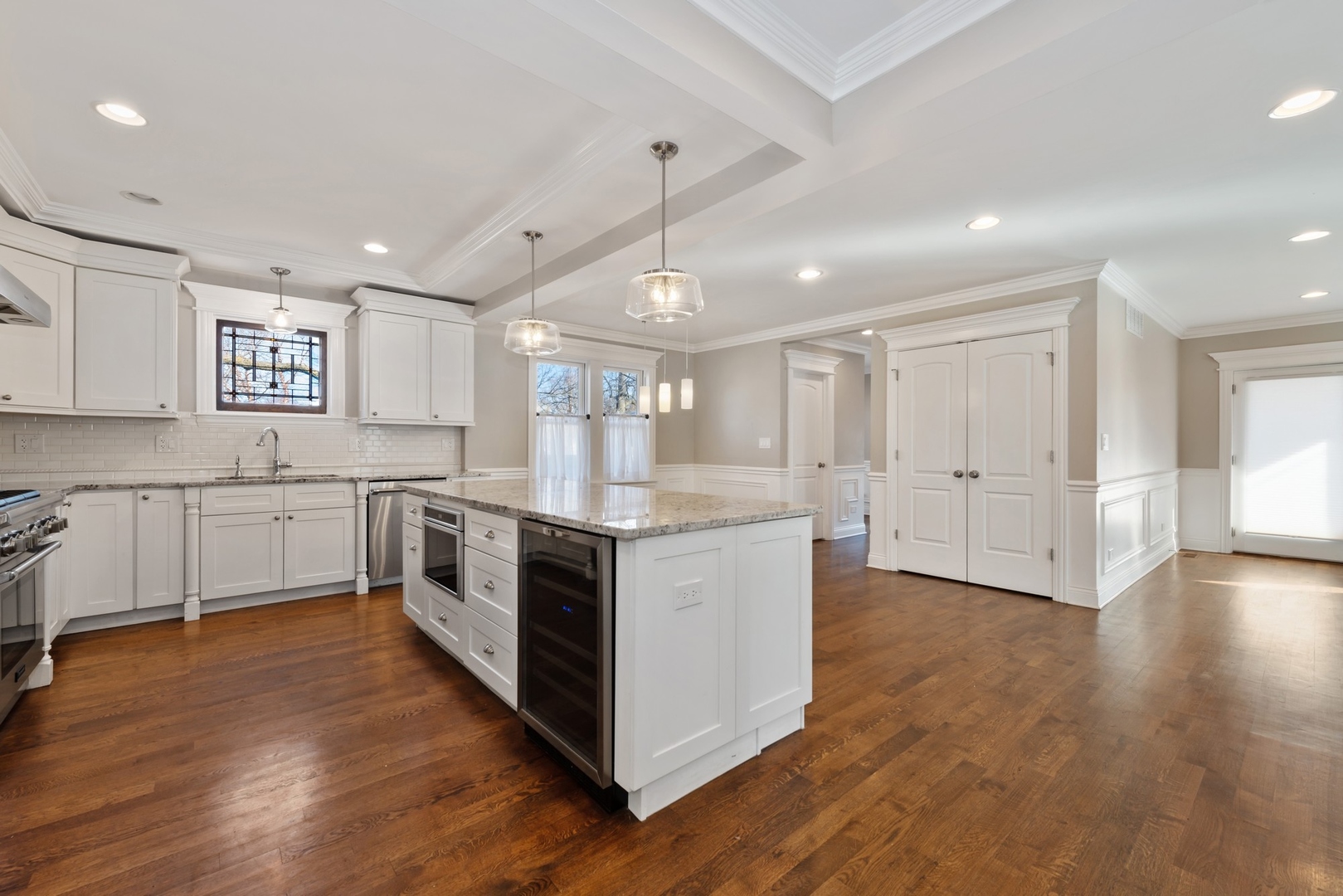 Undisclosed Address Oak Park, IL 60302 - Photo 6 of 28