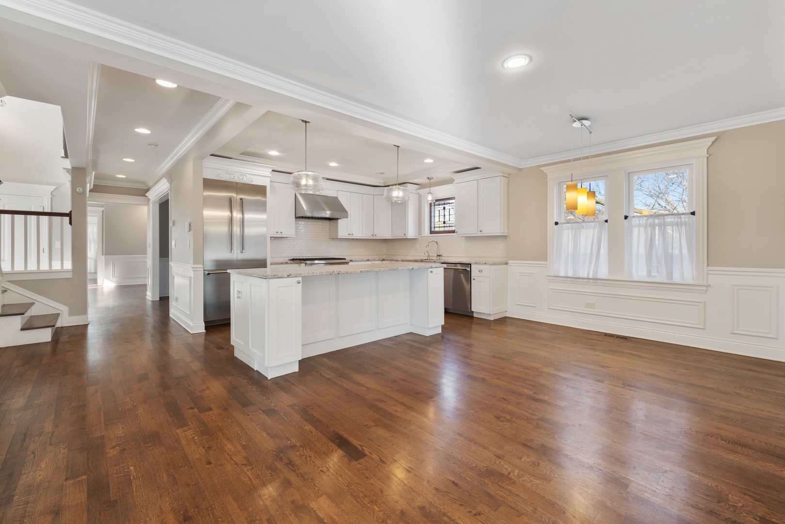 Undisclosed Address Oak Park, IL 60302 - Photo 9 of 28