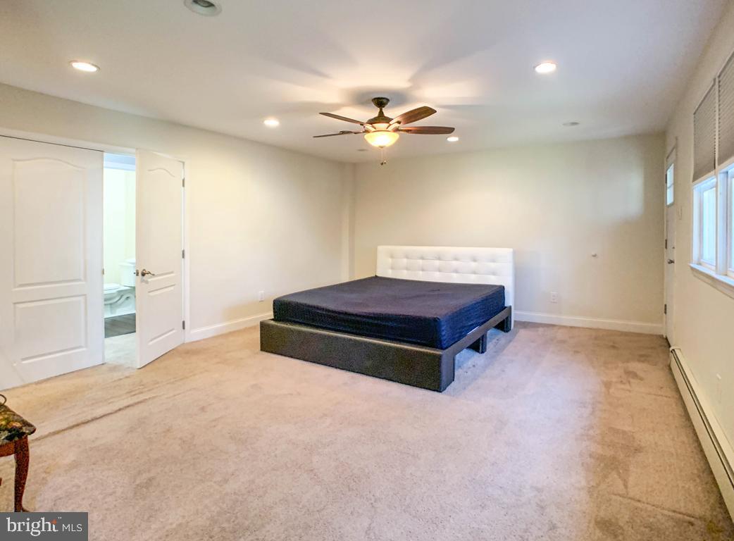 302 Brae Bourn Road Huntingdon Valley, PA 19006 - Photo 23 of 63 Master Bedroom