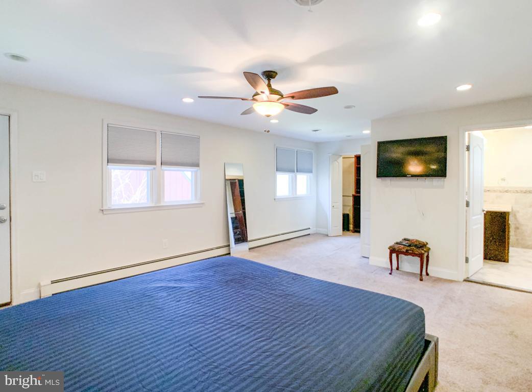302 Brae Bourn Road Huntingdon Valley, PA 19006 - Photo 24 of 63 Master Bedroom