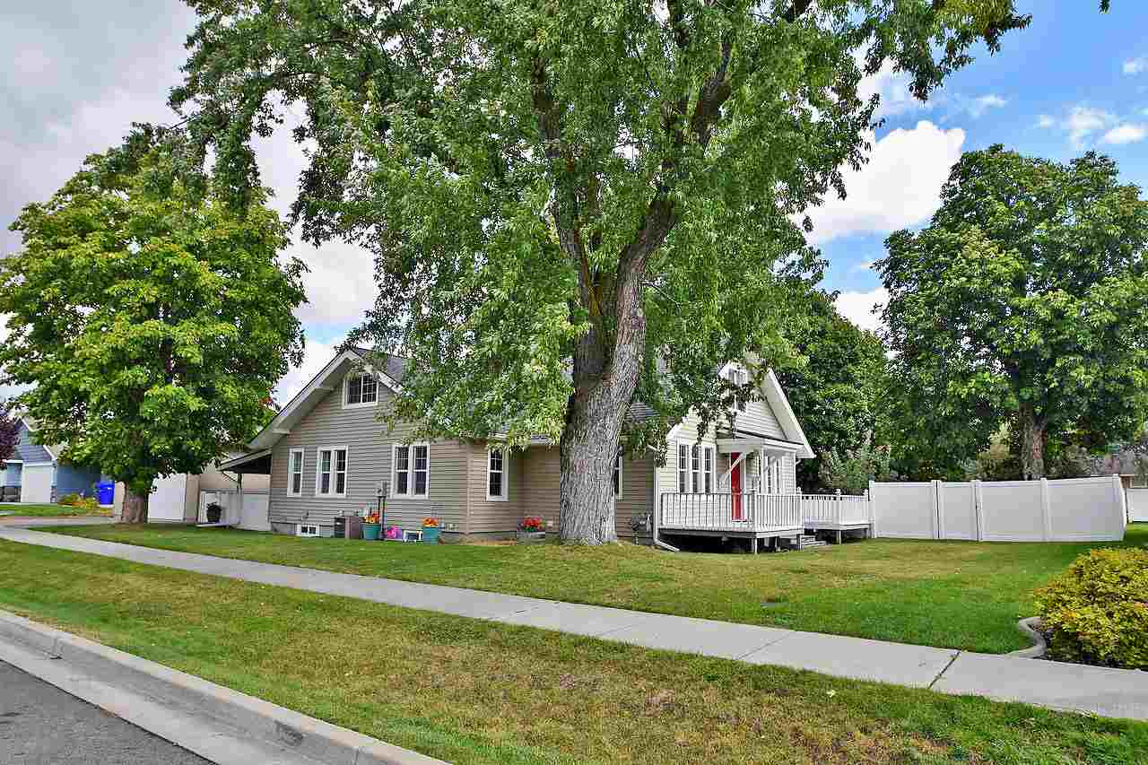 406 North Timberlane Road Spokane Valley, WA 99037 - Photo 1 of 20