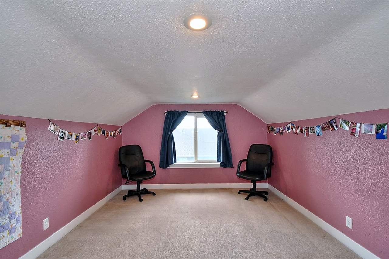 406 North Timberlane Road Spokane Valley, WA 99037 - Photo 12 of 20