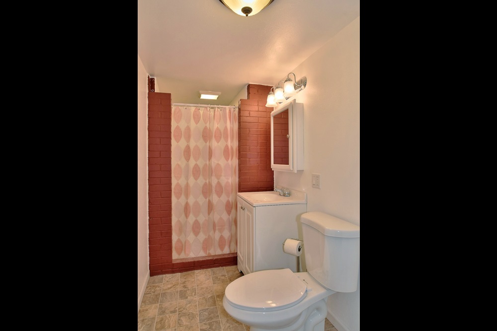 406 North Timberlane Road Spokane Valley, WA 99037 - Photo 15 of 20