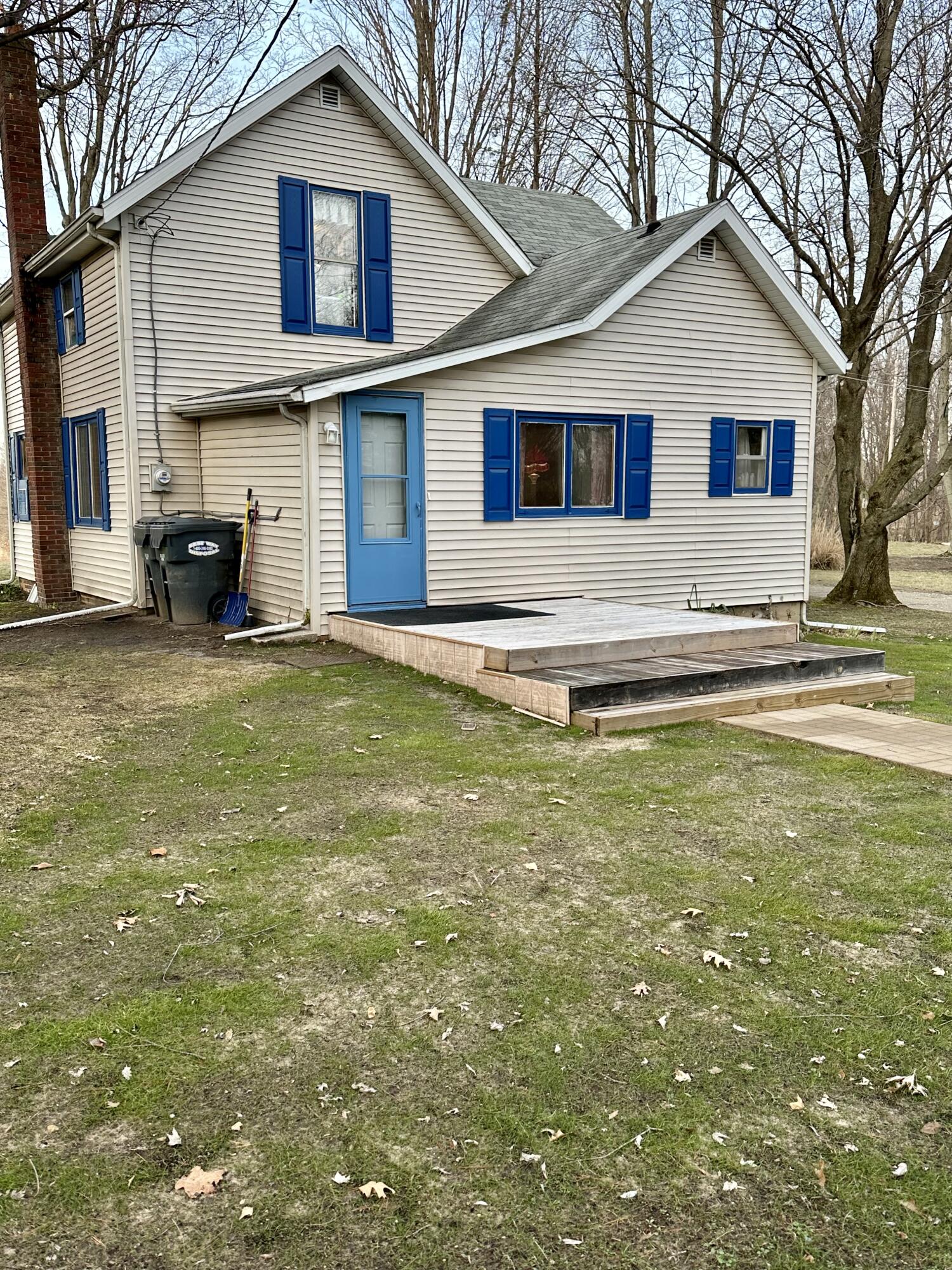 6040 Kaiser Road Benton Harbor, MI 49022 - Photo 5 of 39 871D7508-B8D3-42C2-8280-D7C87508DB3C