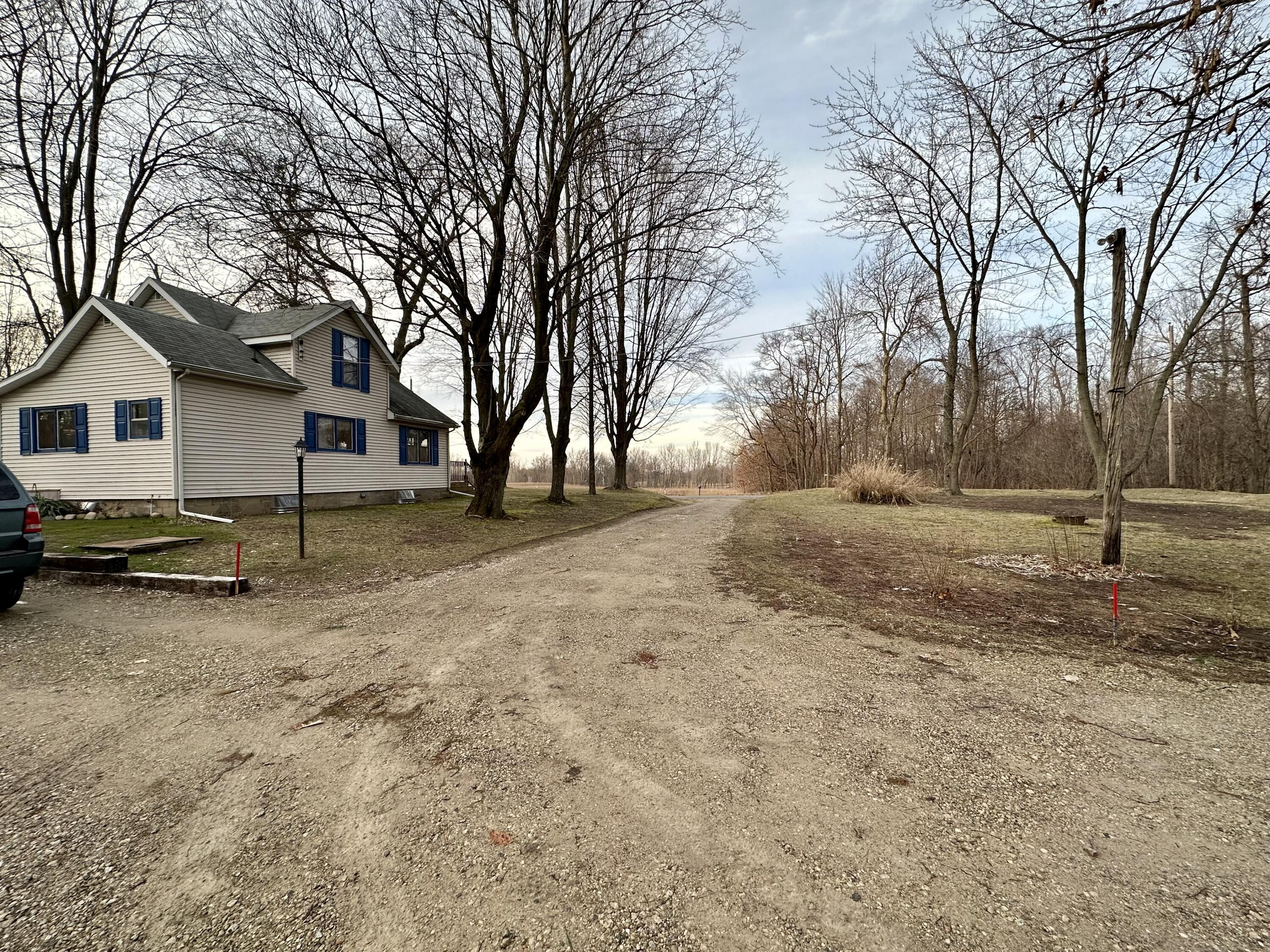 6040 Kaiser Road Benton Harbor, MI 49022 - Photo 8 of 39 D80AAD59-3F39-4AFD-B059-3FEC1EF702BB