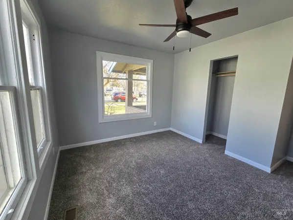 $340,000 | 1073 West 5th Street, Weiser, ID 83672