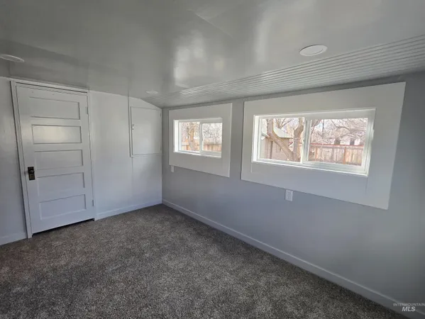 $340,000 | 1073 West 5th Street, Weiser, ID 83672