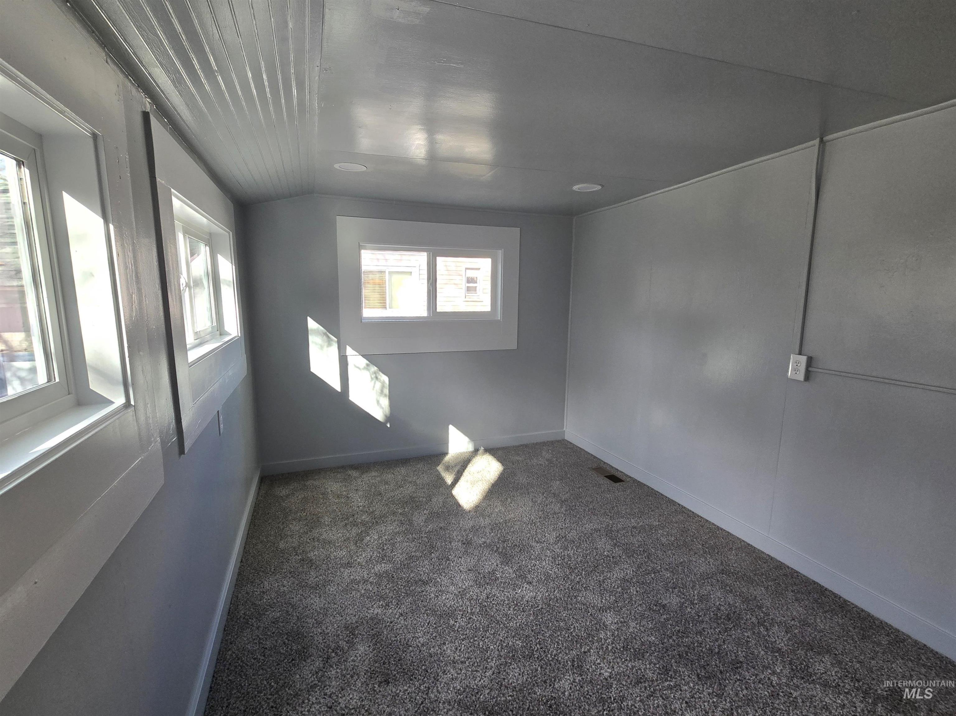 1073 West 5th Street Weiser, ID 83672 - Photo 20 of 28