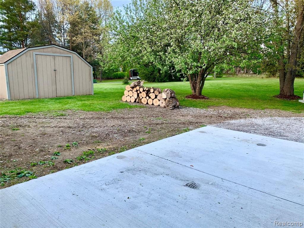 3039 Rochester Road Leonard, MI 48367 - Photo 3 of 66