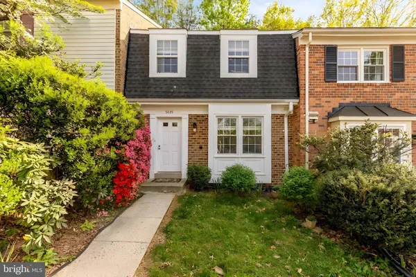 $575,000 | 5039 Head Court, Fairfax, VA 22032