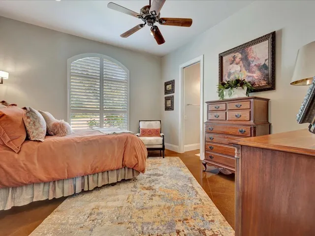 $3,490,000 | 1811 Caspers Cove Road, Lufkin, TX 75904