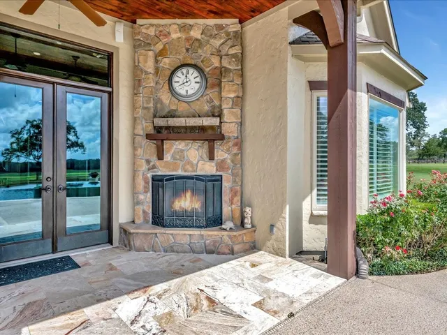 $3,490,000 | 1811 Caspers Cove Road, Lufkin, TX 75904