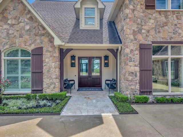 $3,490,000 | 1811 Caspers Cove Road, Lufkin, TX 75904