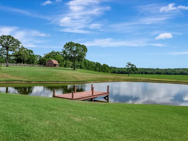 $3,490,000 | 1811 Caspers Cove Road, Lufkin, TX 75904